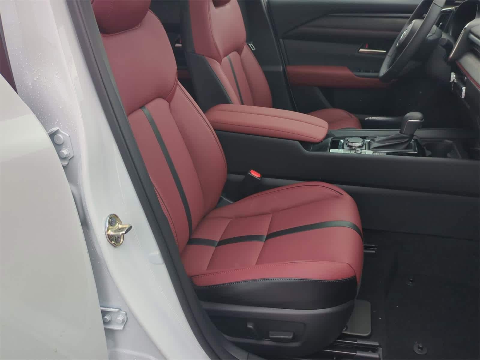 Thumbnail: 2026 Mazda CX-50 - 22