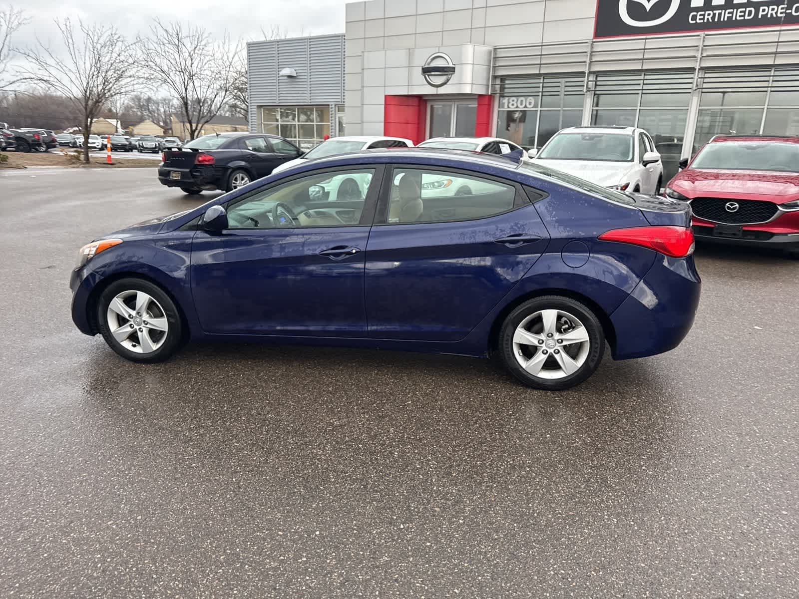 Thumbnail: 2013 Hyundai Elantra - 8