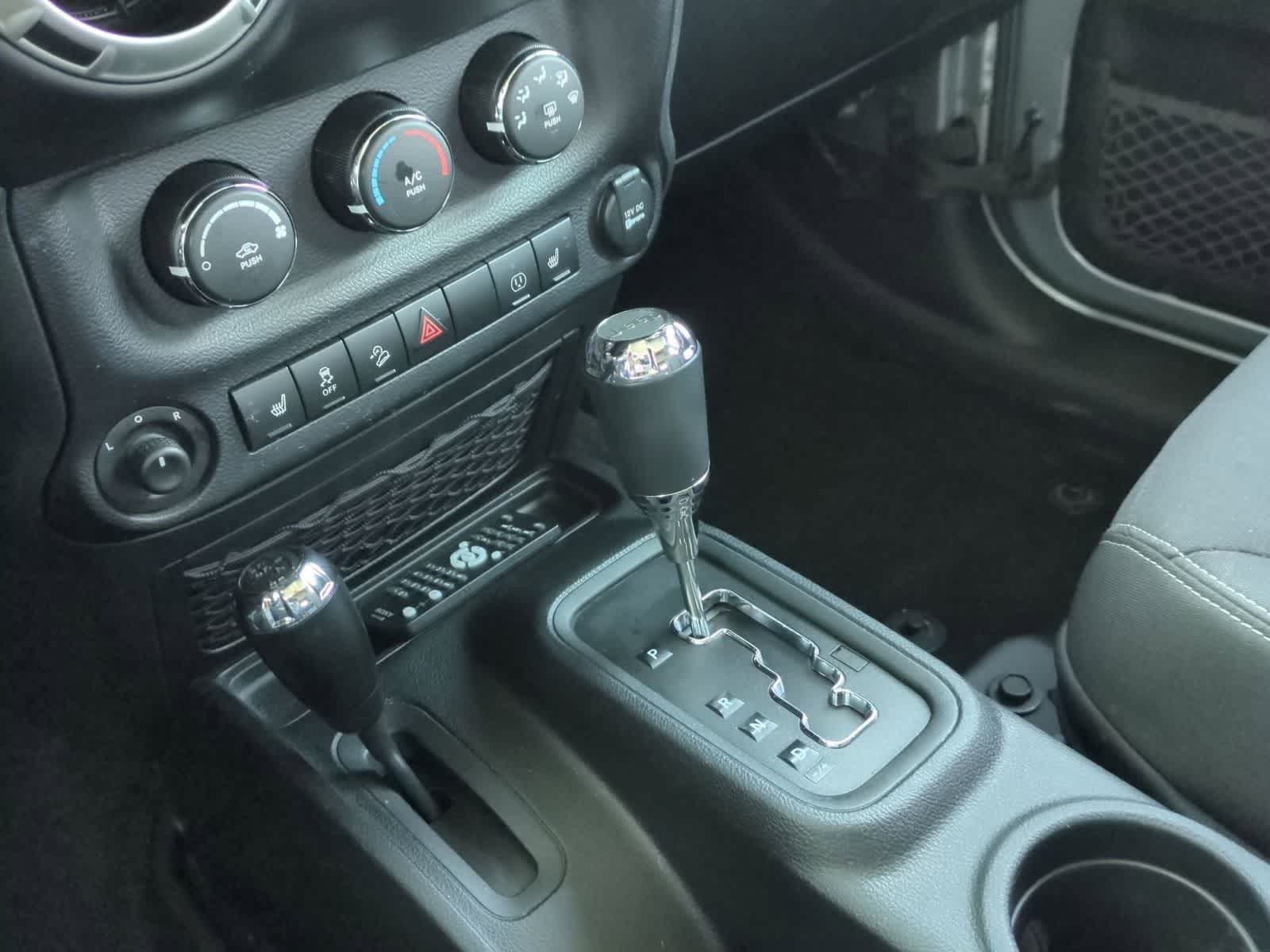 Thumbnail: 2017 Jeep Wrangler - 28