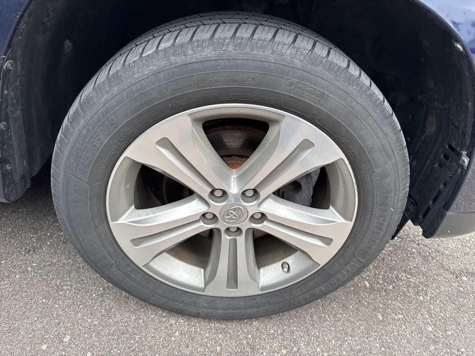 Thumbnail: 2013 Toyota Highlander - 10