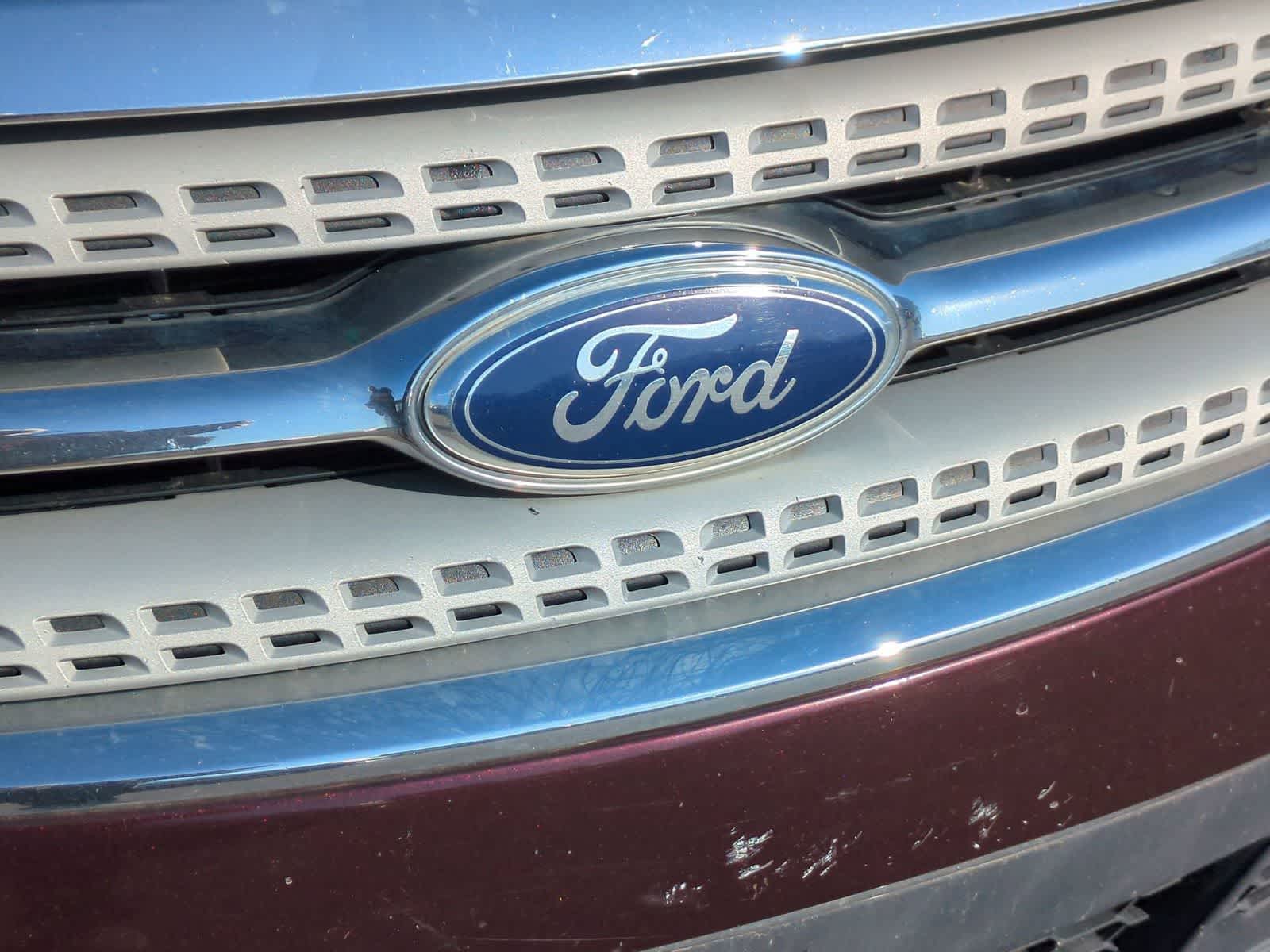 Thumbnail: 2011 Ford Taurus - 11