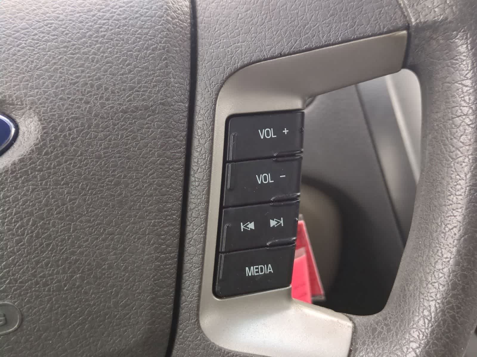 Thumbnail: 2010 Ford Fusion - 24