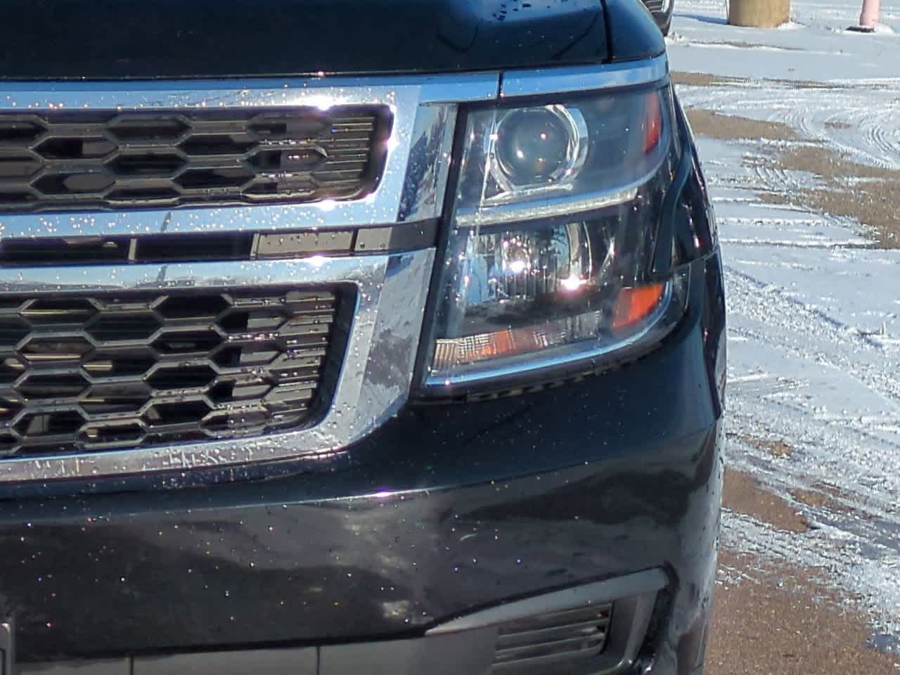 Thumbnail: 2017 Chevrolet Suburban - 10