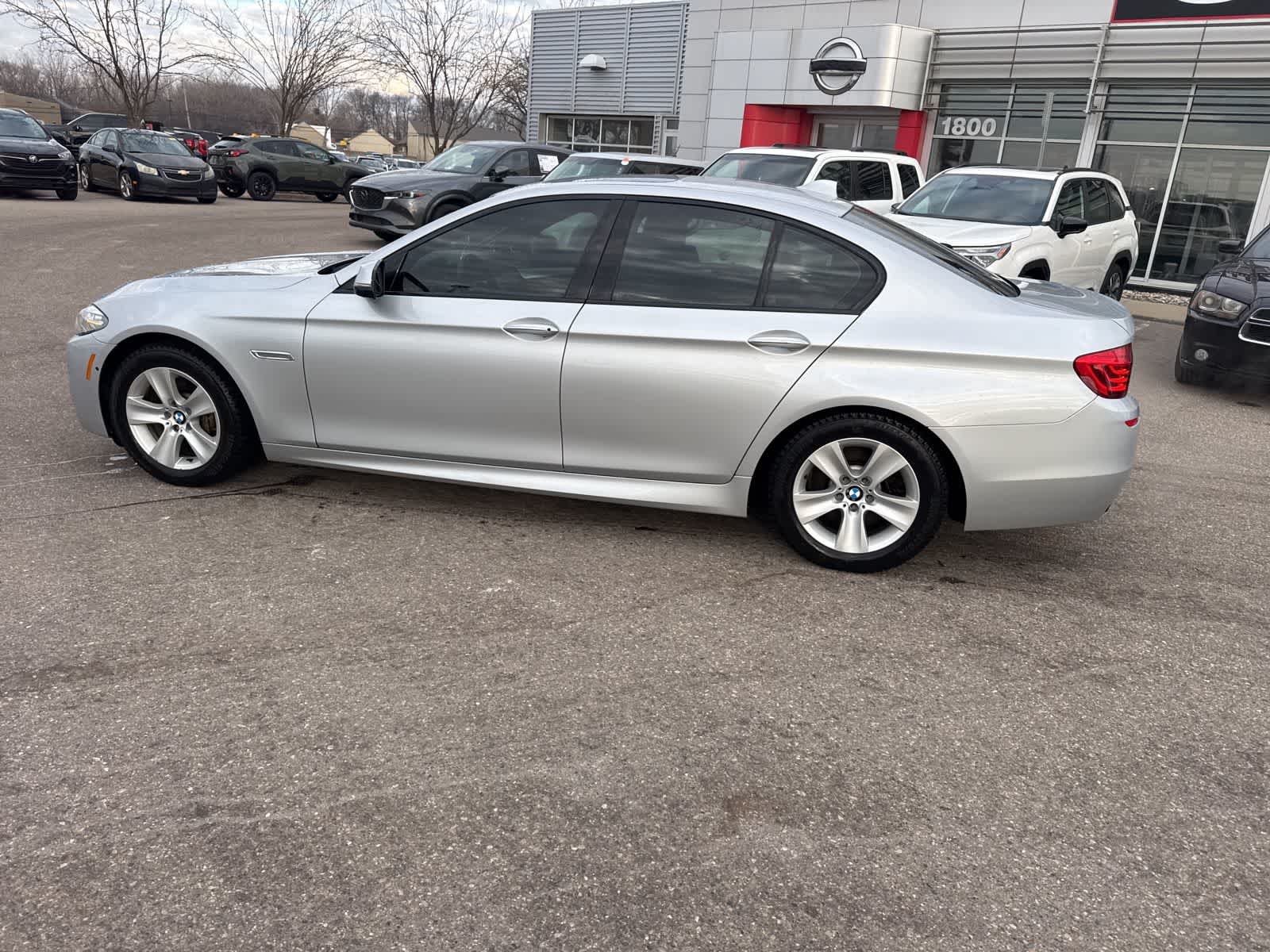 Thumbnail: 2016 BMW 5 Series - 8