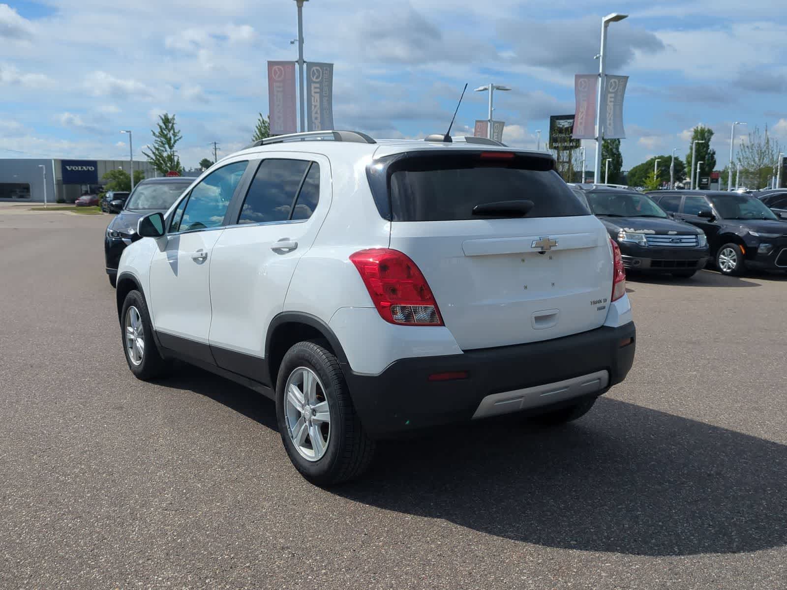 Thumbnail: 2016 Chevrolet Trax - 4
