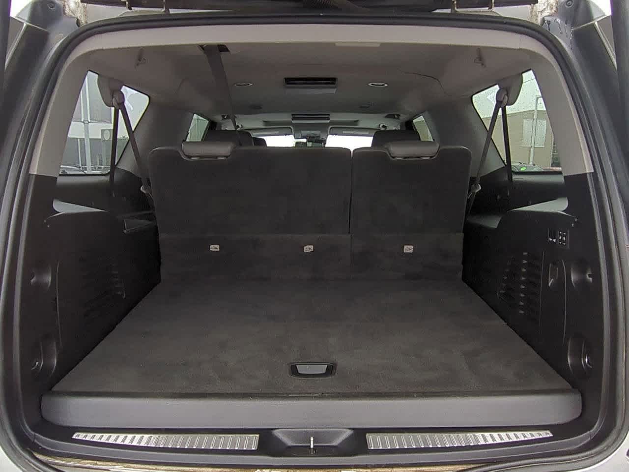 Thumbnail: 2019 Chevrolet Suburban - 35