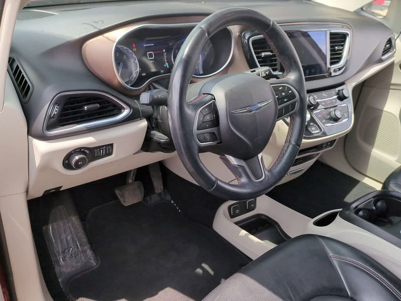 2018 Chrysler Pacifica  2