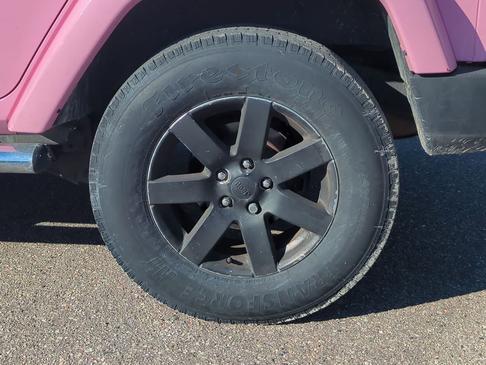 Thumbnail: 2015 Jeep Wrangler - 14