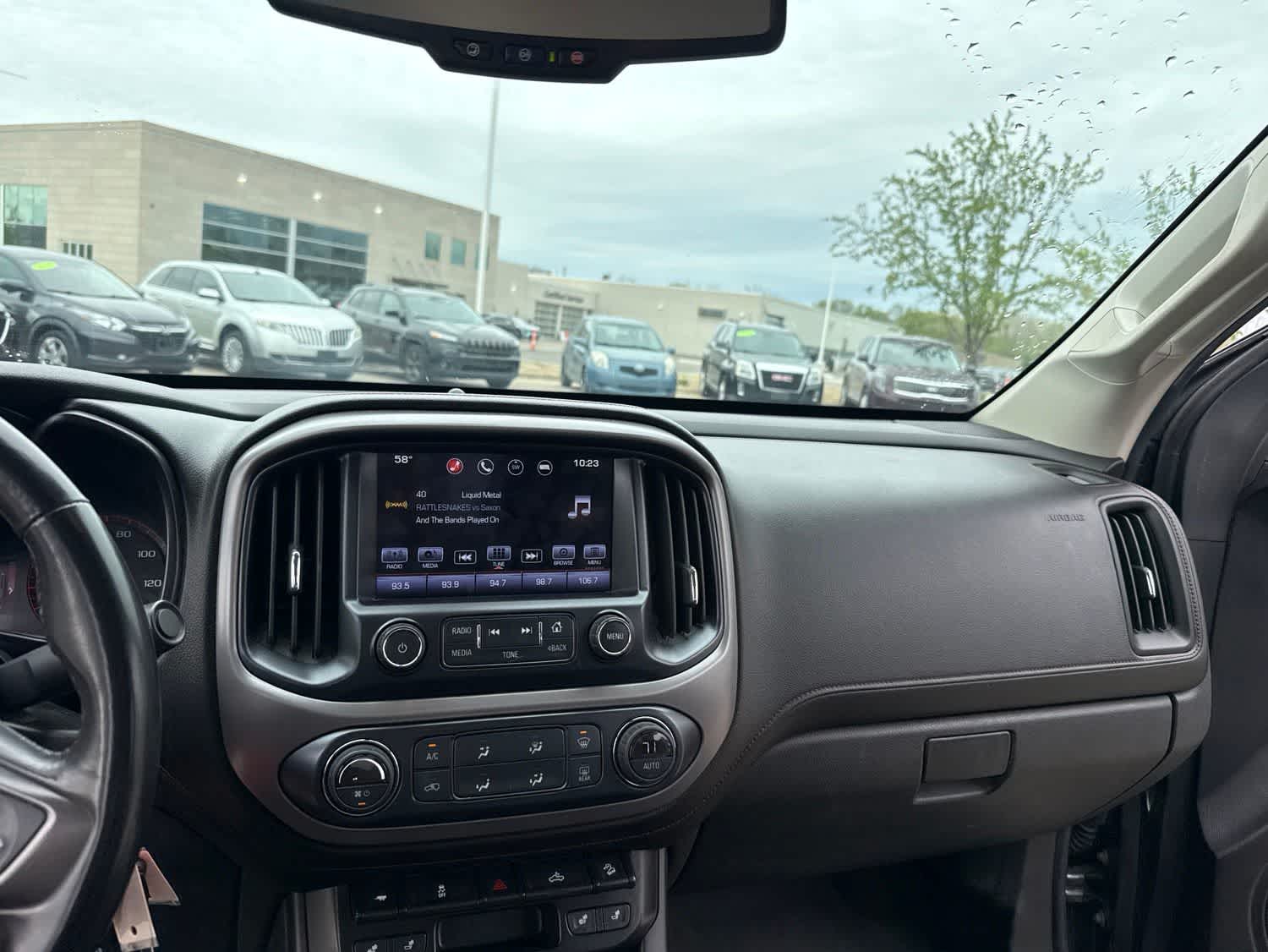 Thumbnail: 2016 GMC Canyon - 22