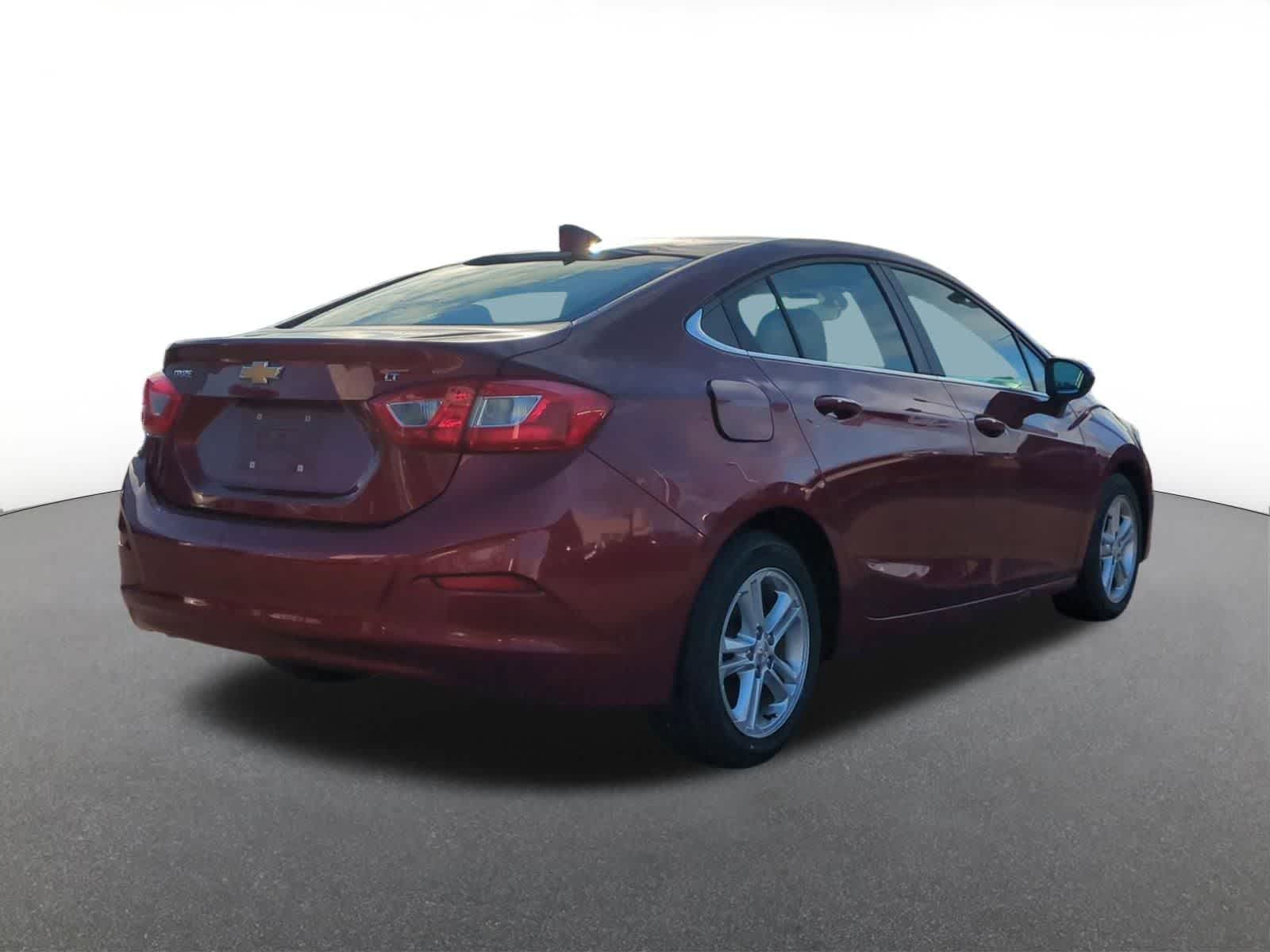 Thumbnail: 2017 Chevrolet Cruze - 6