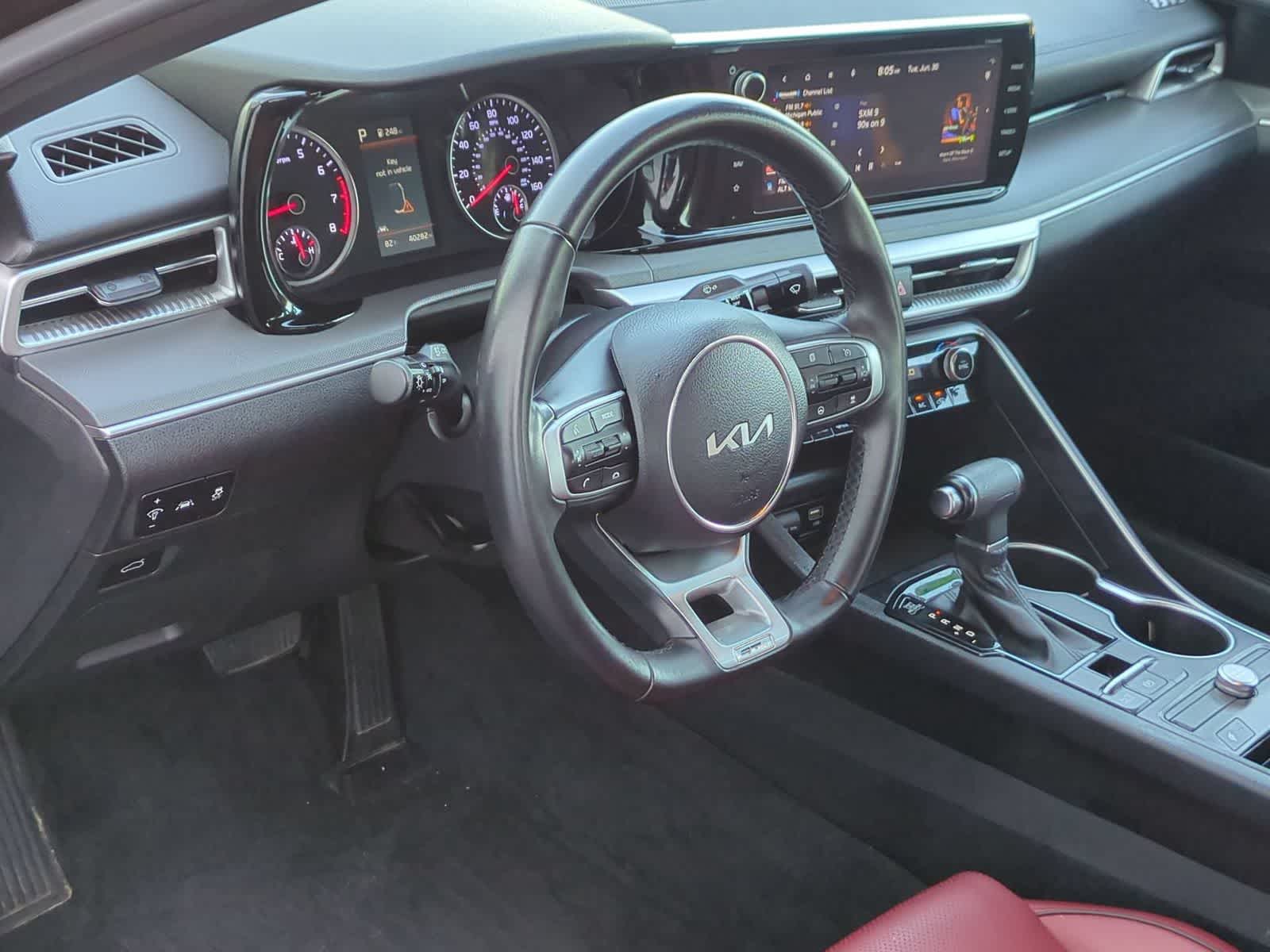 Thumbnail: 2023 Kia K5 - 2