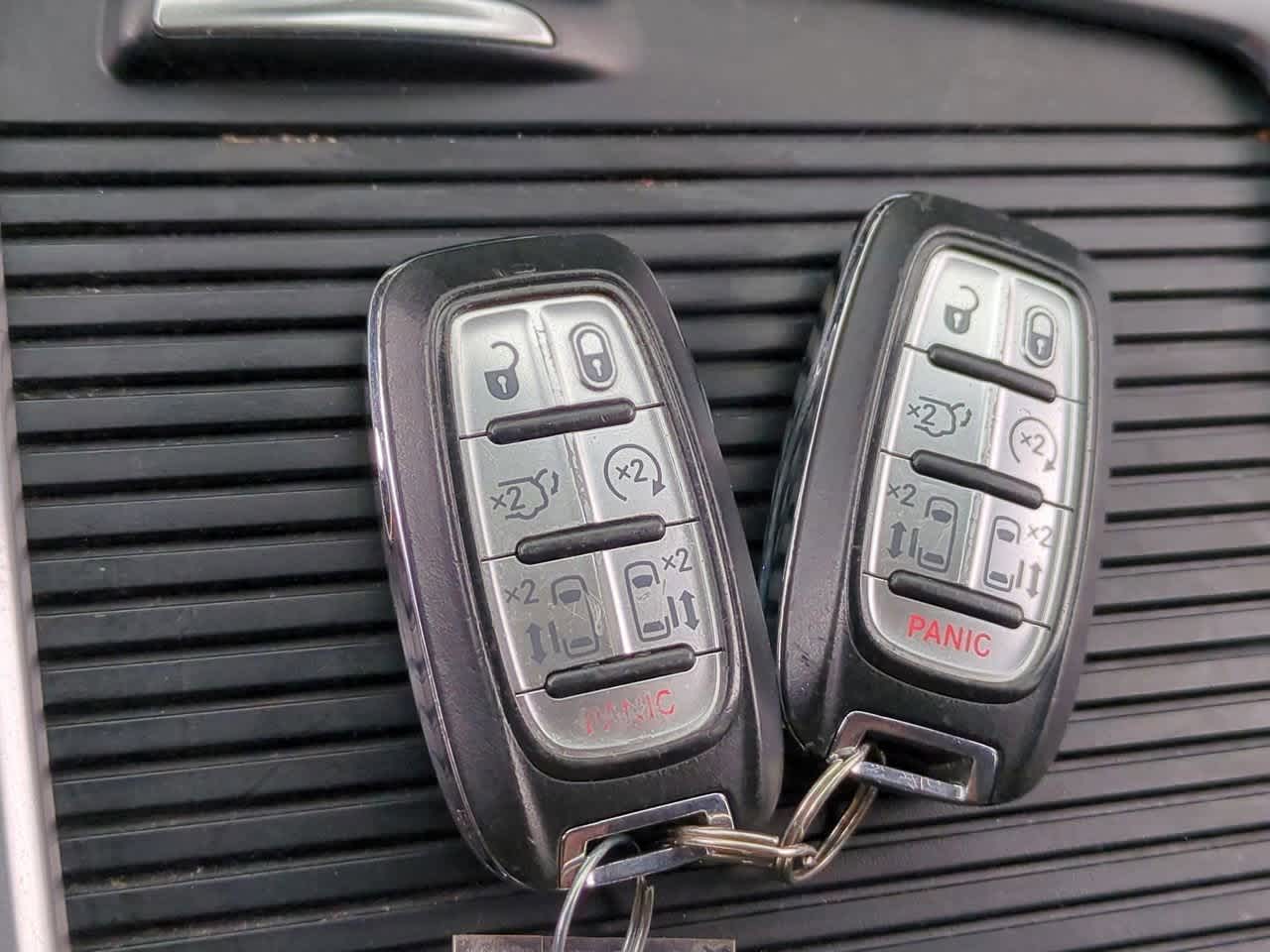 2018 Chrysler Pacifica  33
