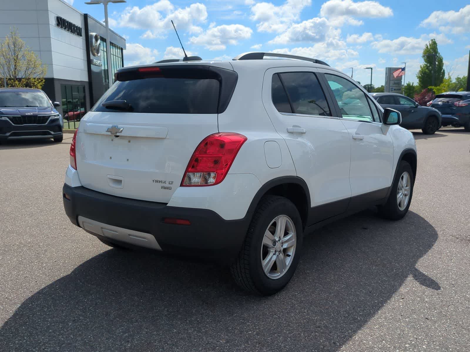 Thumbnail: 2016 Chevrolet Trax - 6