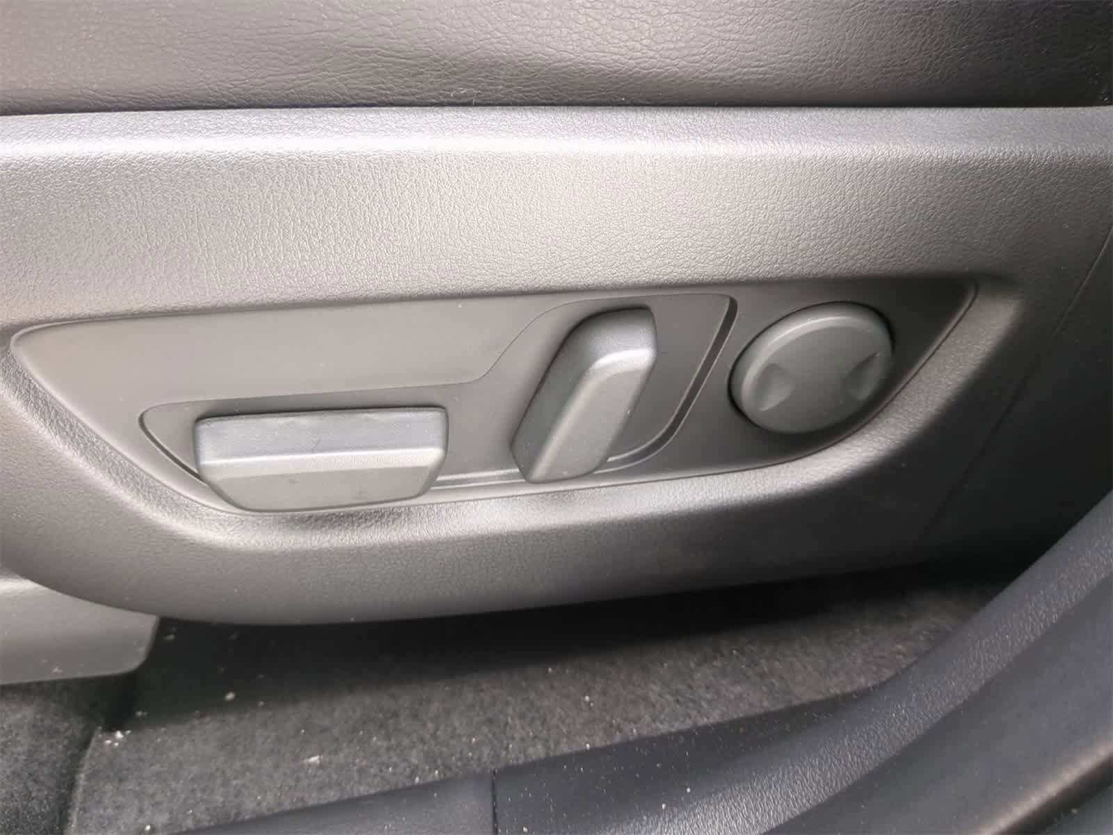 Thumbnail: 2026 Mazda CX-70 - 16