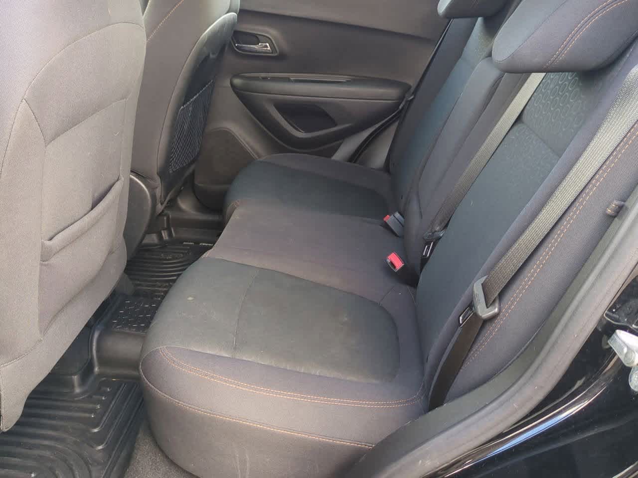 Thumbnail: 2017 Chevrolet Trax - 18