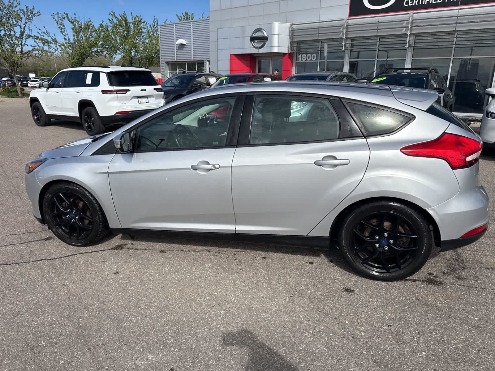 Thumbnail: 2016 Ford Focus - 8