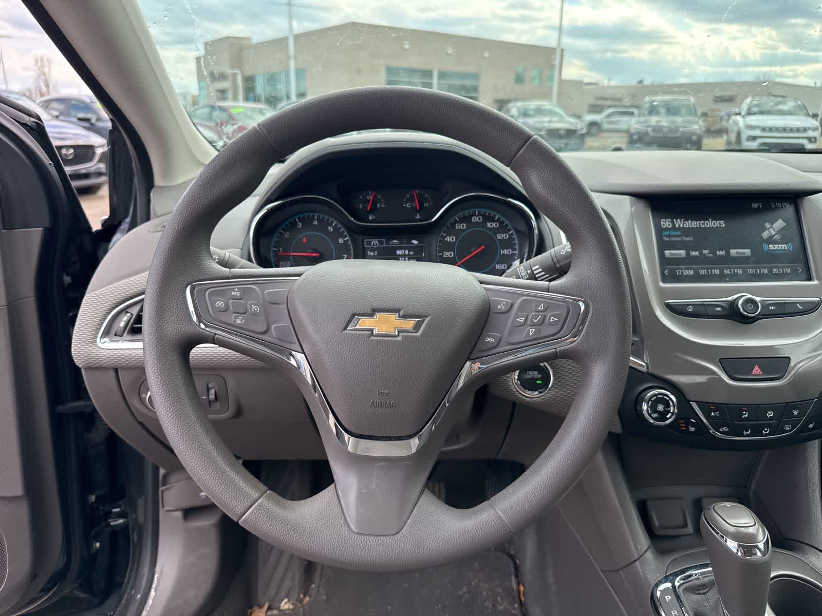 Thumbnail: 2017 Chevrolet Cruze - 20