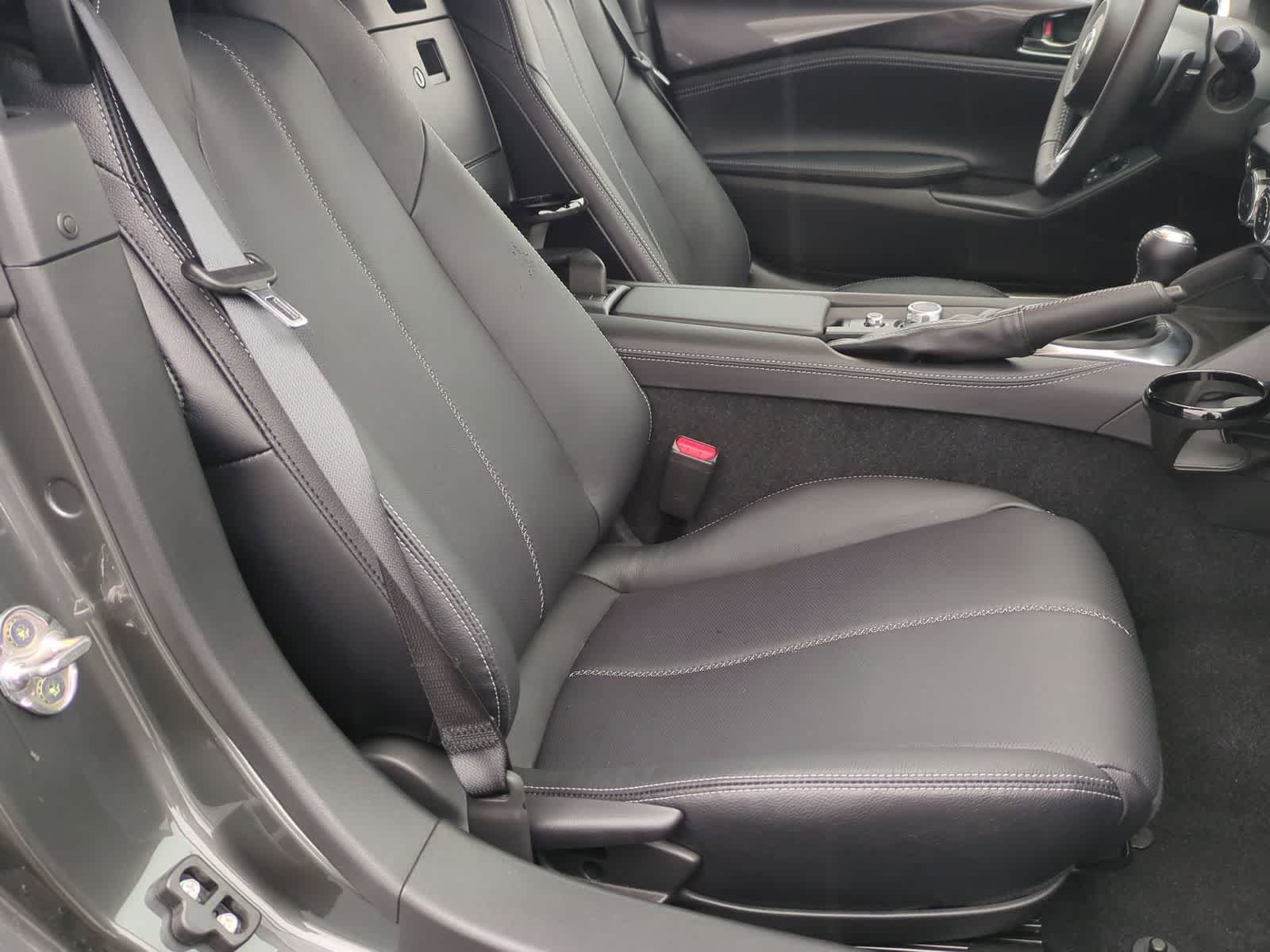 Thumbnail: 2025 Mazda MX-5 Miata - 18