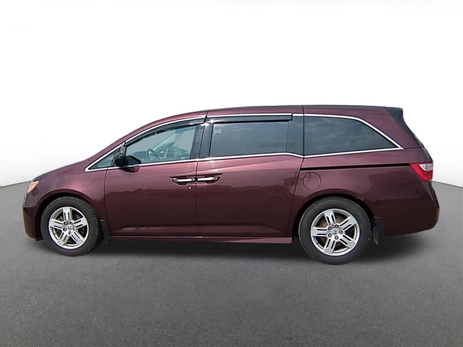 Thumbnail: 2011 Honda Odyssey - 3