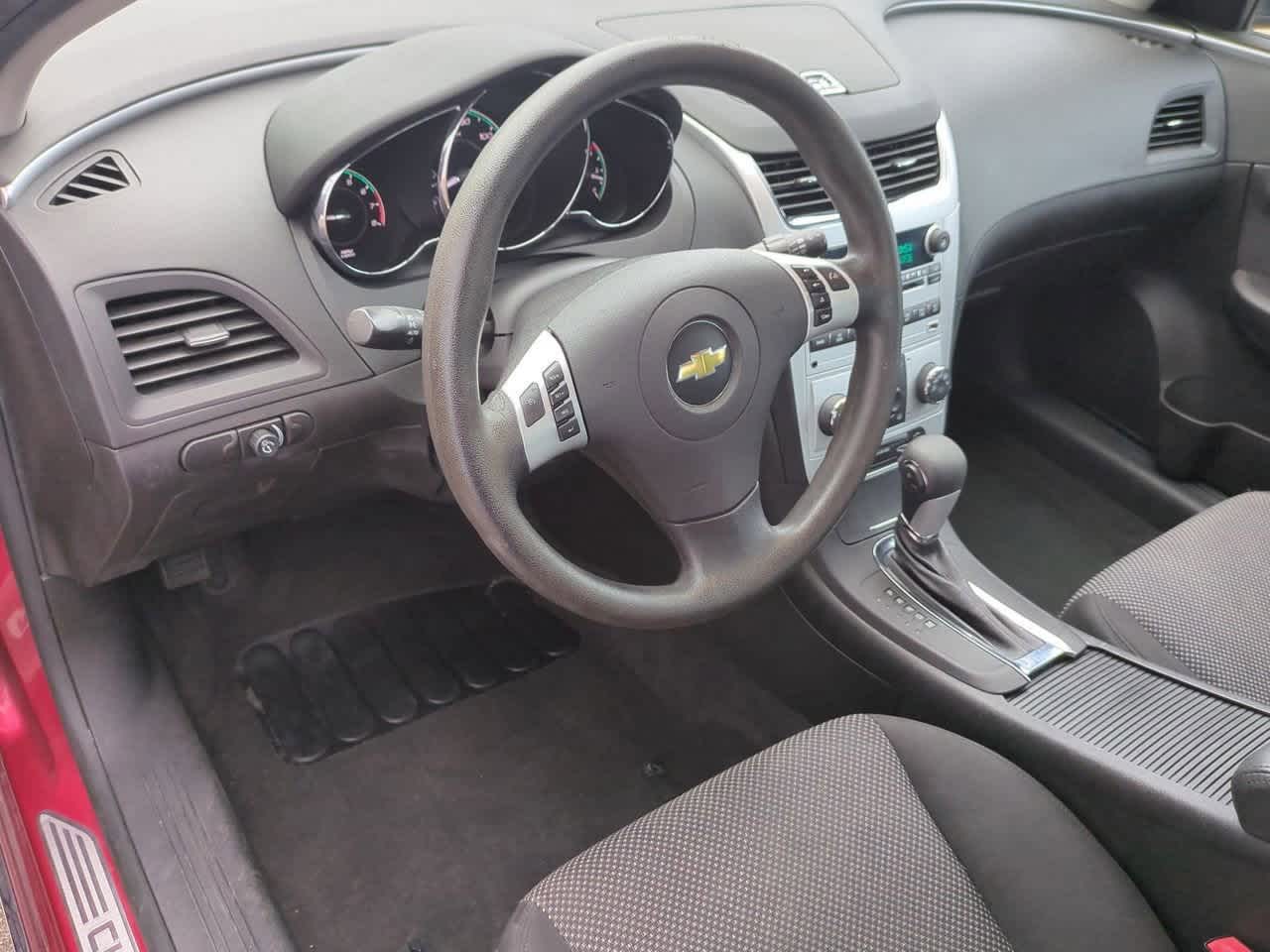 Thumbnail: 2012 Chevrolet Malibu - 2