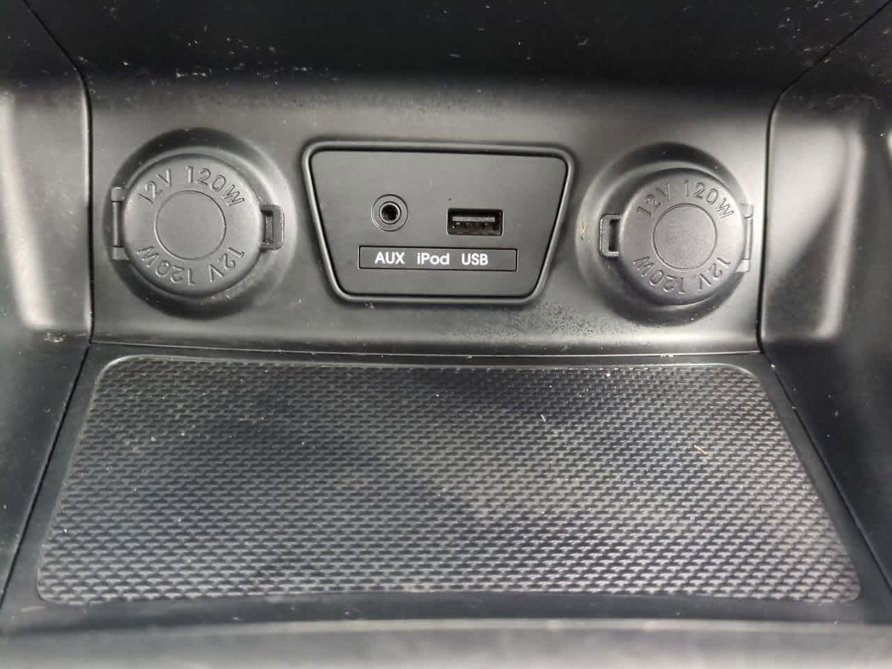 Thumbnail: 2012 Hyundai Tucson - 28