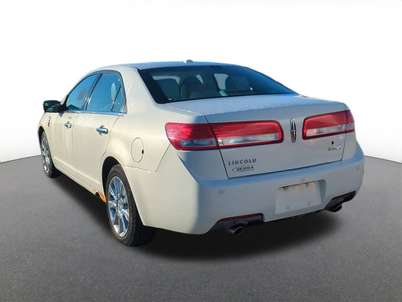 Thumbnail: 2012 Lincoln MKZ - 4