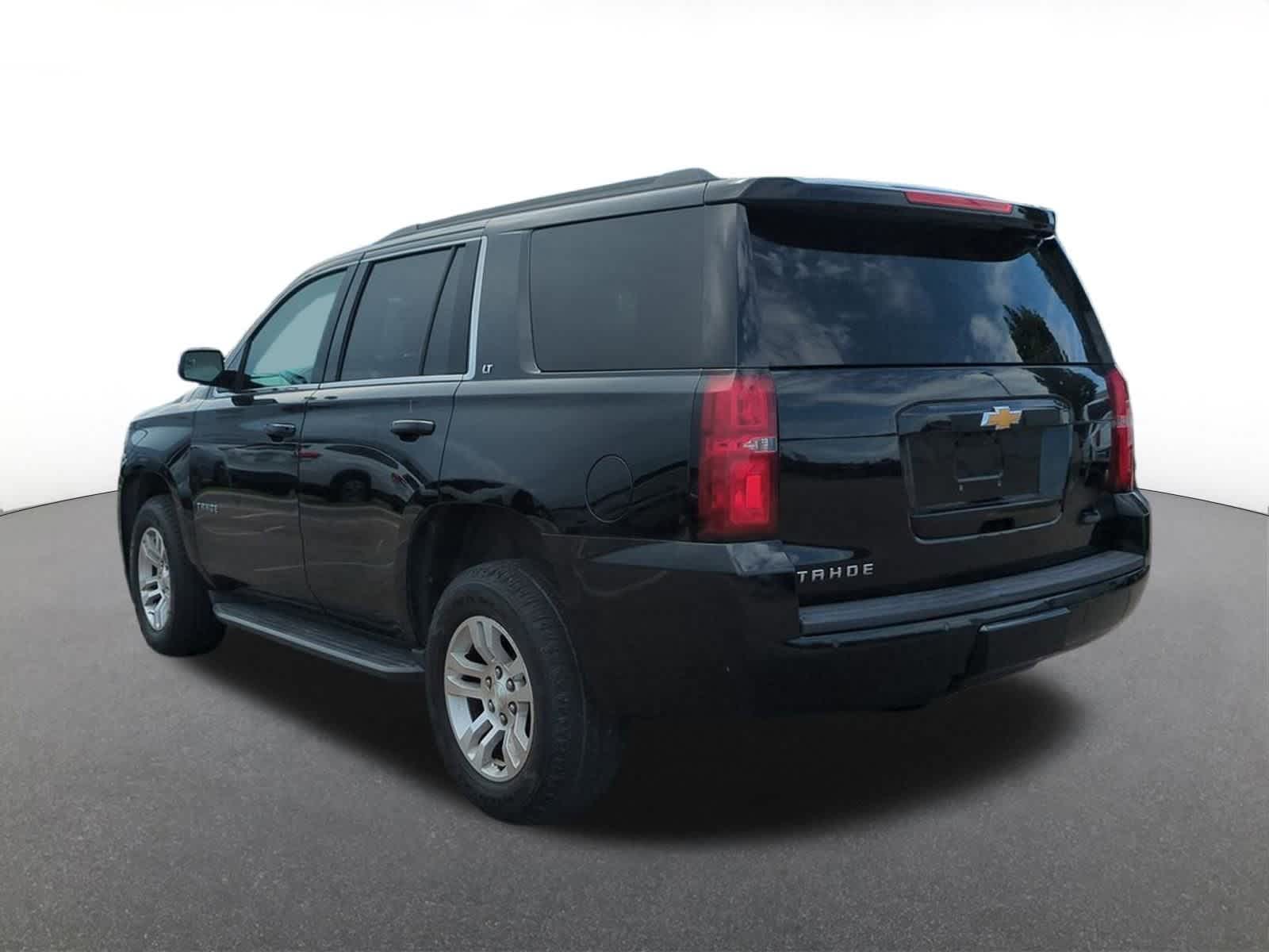 Thumbnail: 2017 Chevrolet Tahoe - 4
