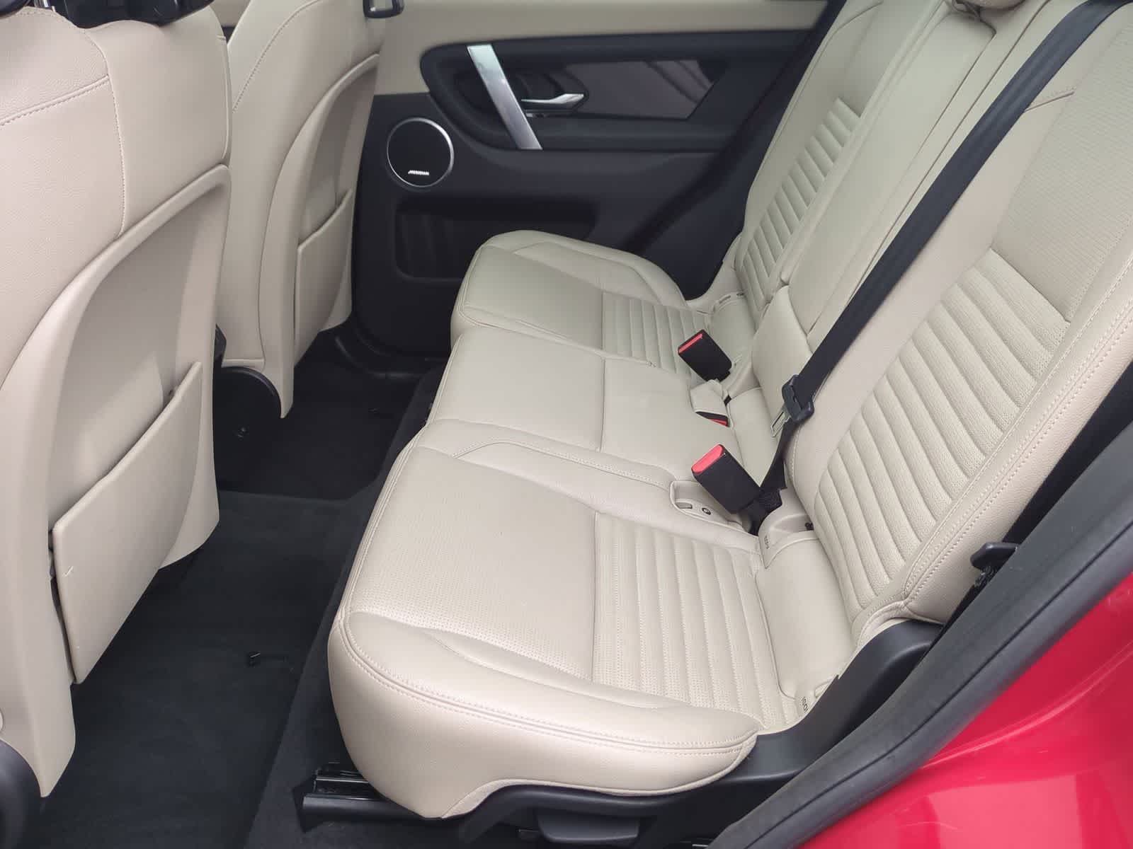 Thumbnail: 2020 Land Rover Discovery Sport - 19