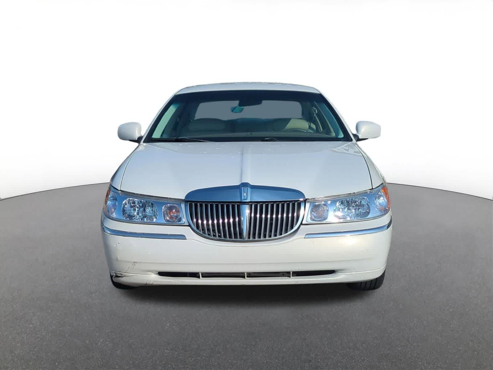 Thumbnail: 2000 Lincoln Town Car - 9