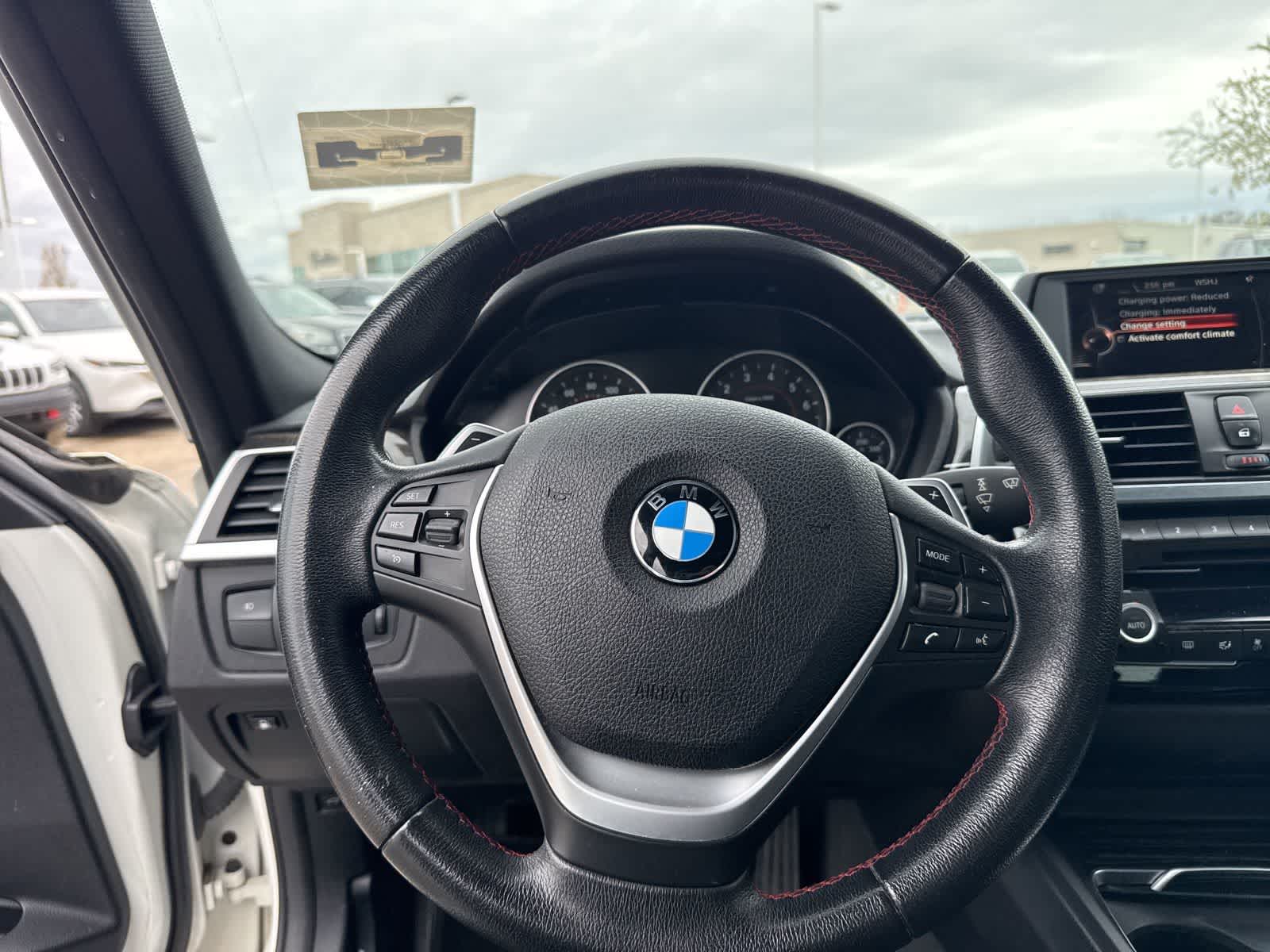 Thumbnail: 2017 BMW 3 Series - 21