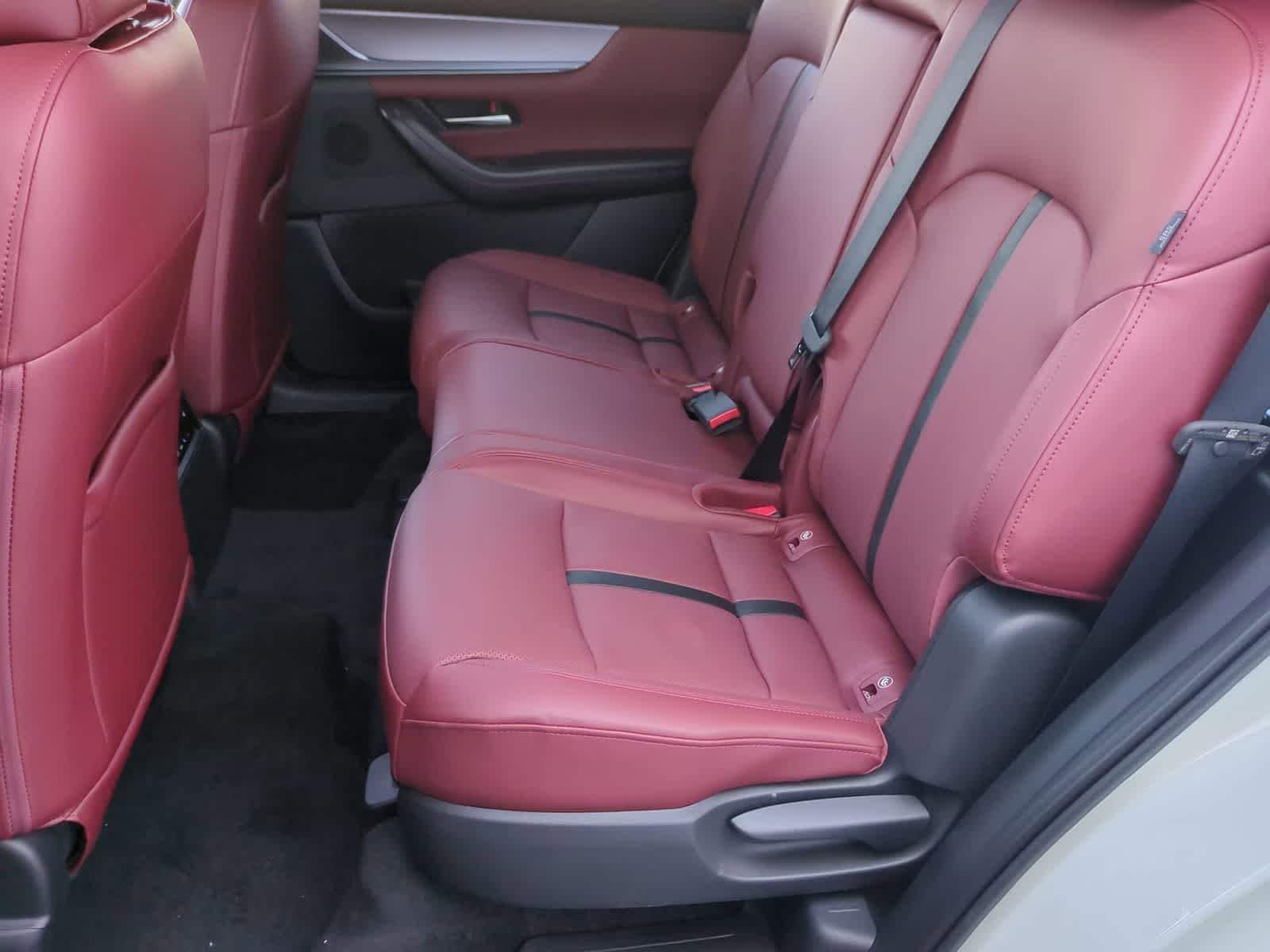 Thumbnail: 2026 Mazda CX-70 - 19
