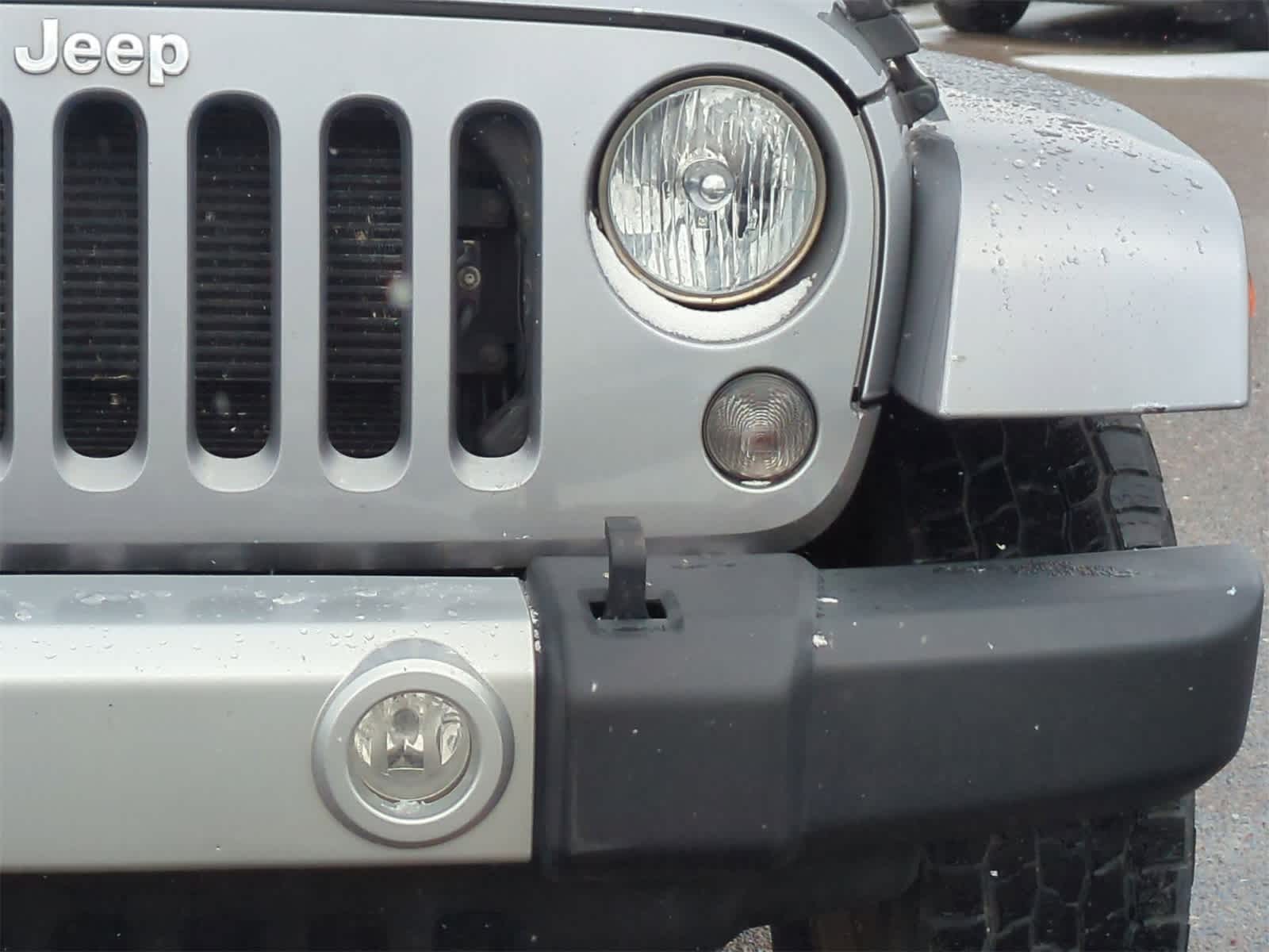 Thumbnail: 2015 Jeep Wrangler - 11