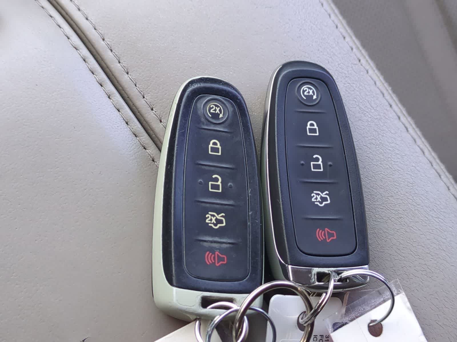 Thumbnail: 2011 Lincoln MKX - 33