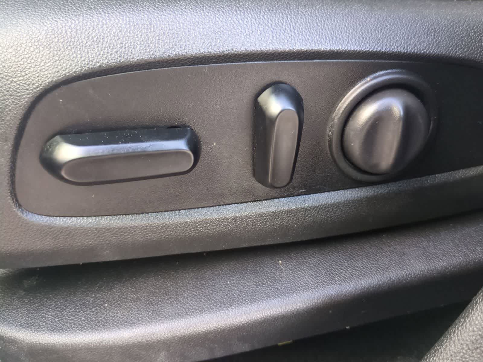 Thumbnail: 2020 Chevrolet Equinox - 16