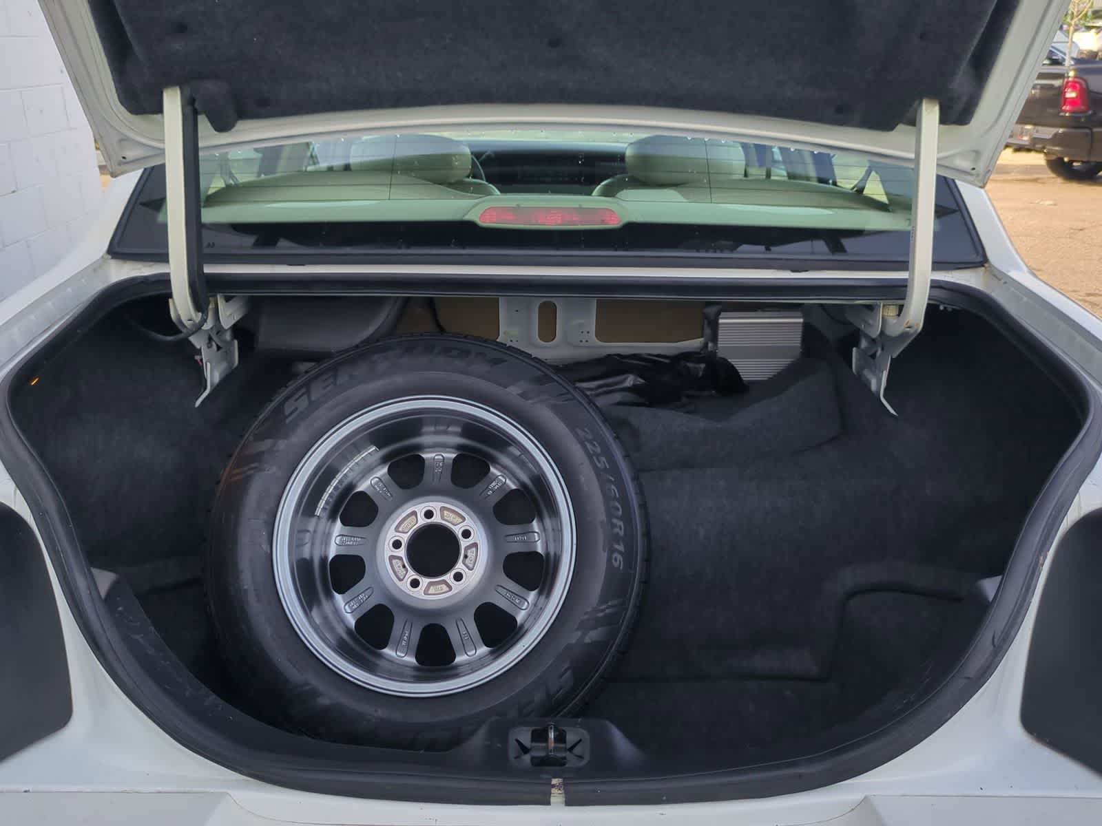 Thumbnail: 2000 Lincoln Town Car - 31
