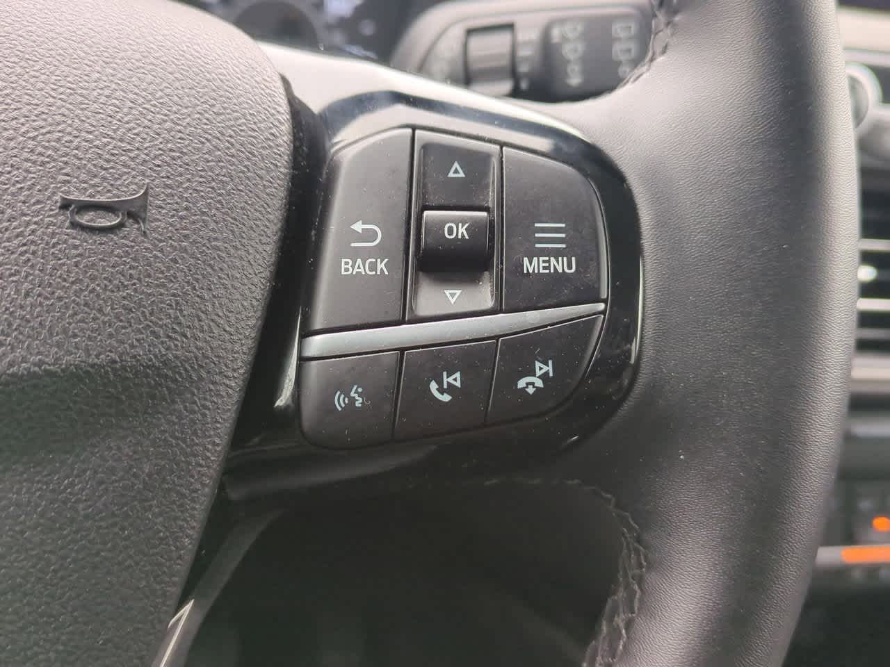 Thumbnail: 2022 Ford Escape - 23