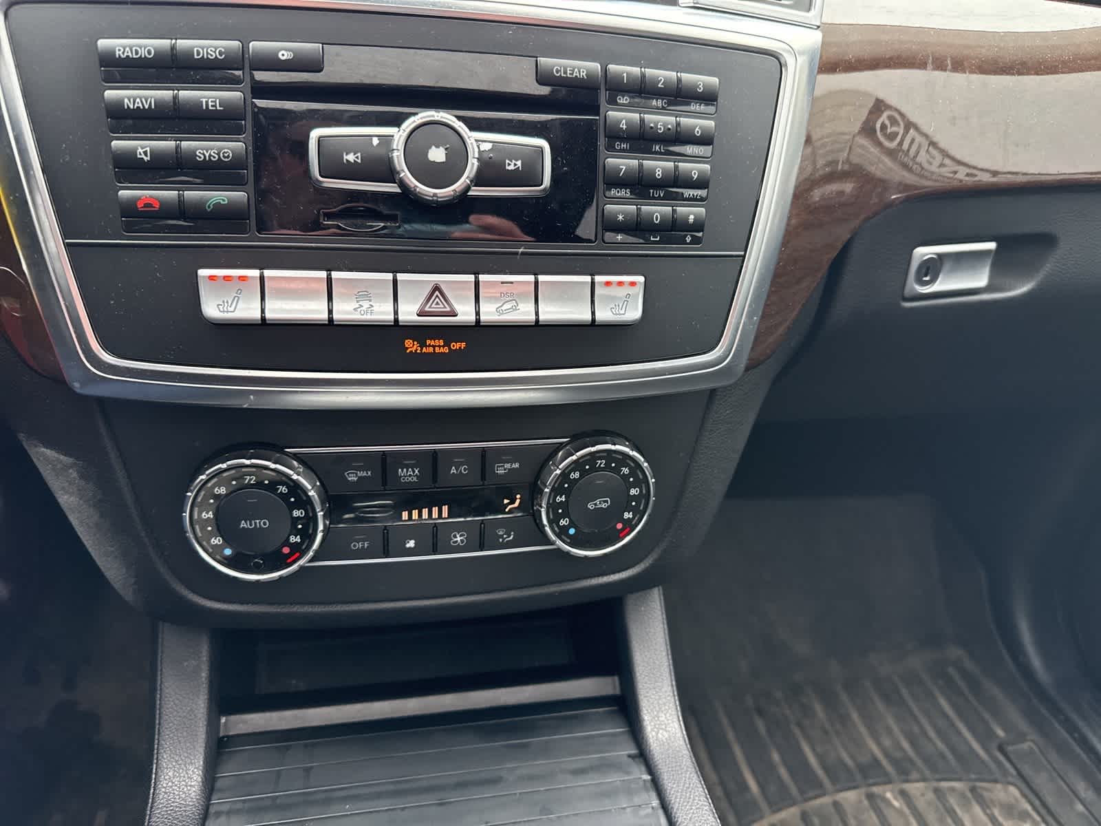 Thumbnail: 2013 Mercedes-Benz M-Class - 25