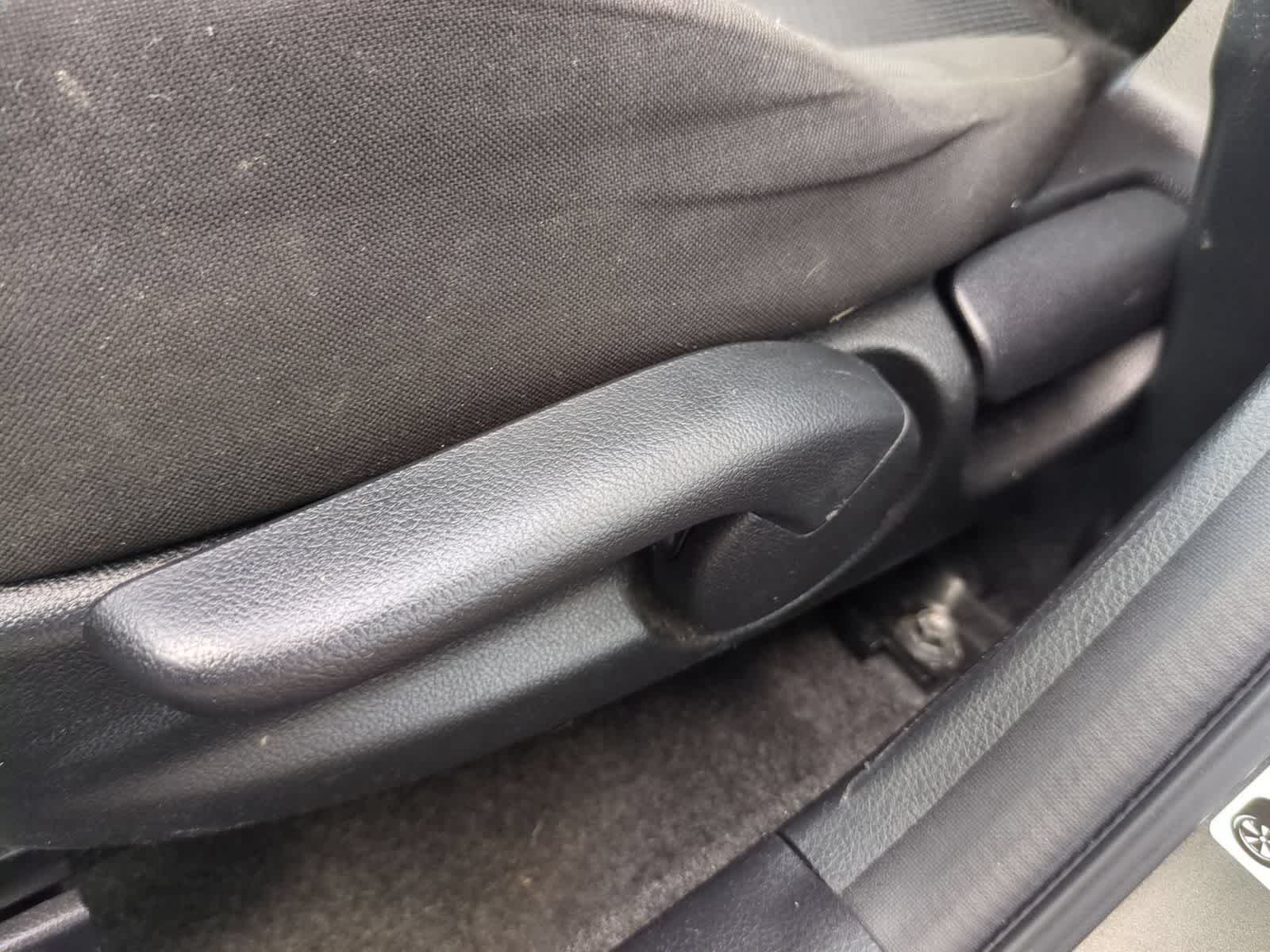 2011 Mazda MAZDA3 i Touring - Photo 16