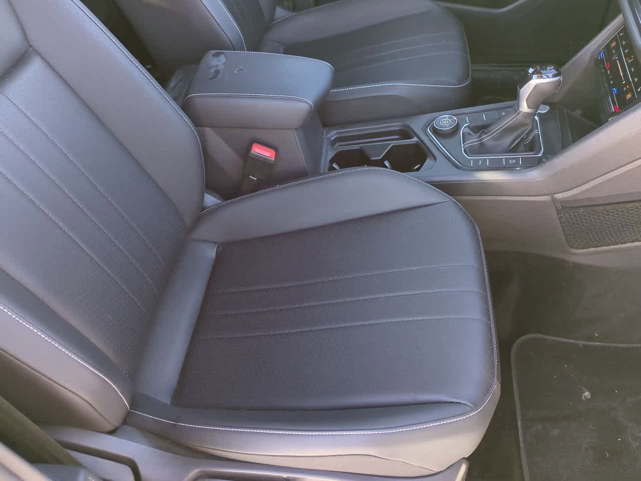 Thumbnail: 2023 Volkswagen Tiguan - 21