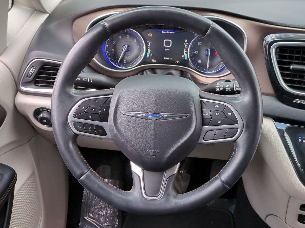2018 Chrysler Pacifica  21