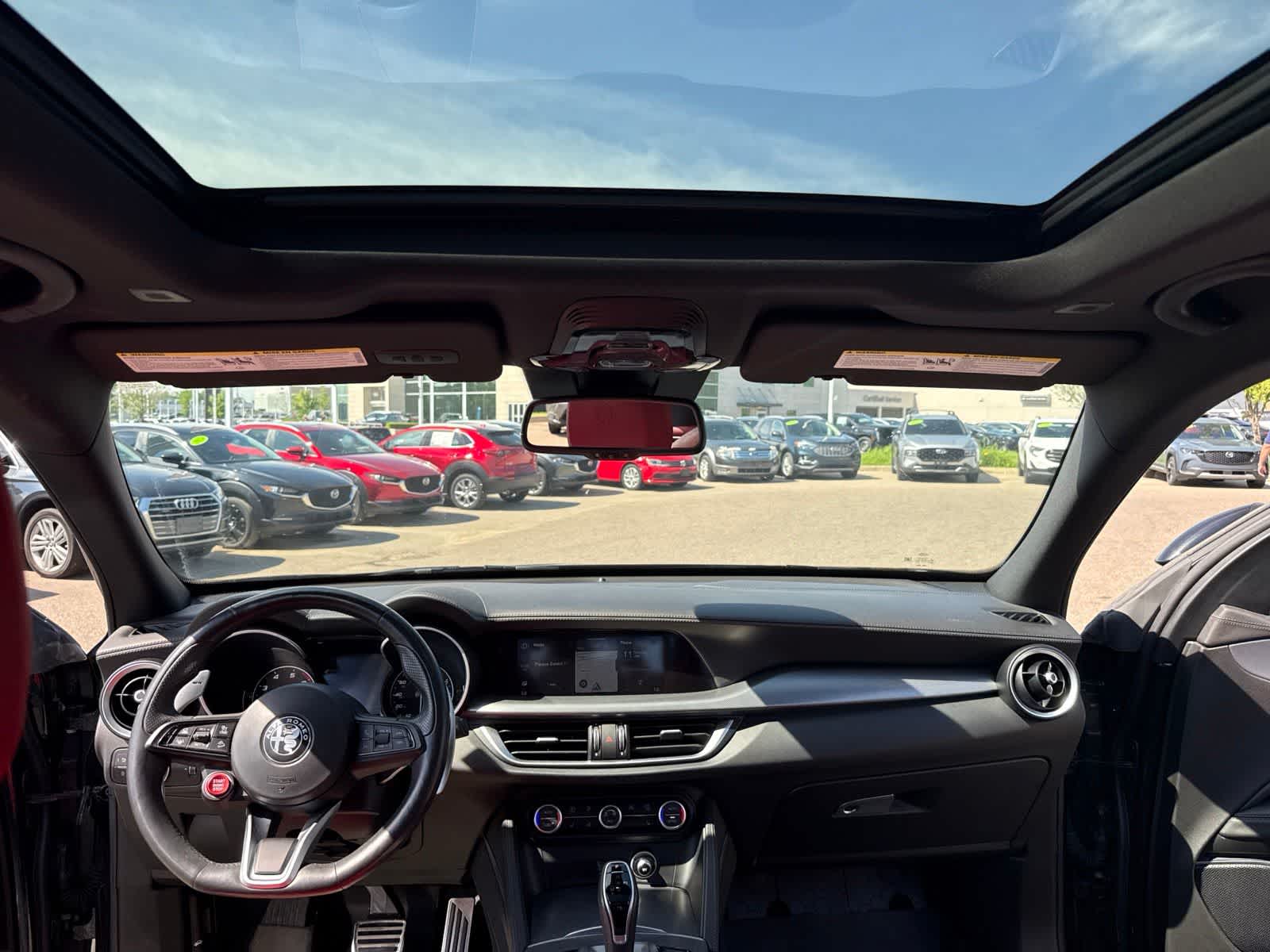 Thumbnail: 2023 Alfa Romeo Stelvio - 19