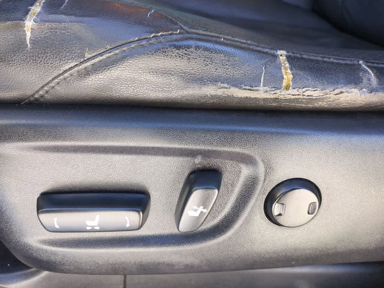 Thumbnail: 2013 Toyota 4Runner - 17