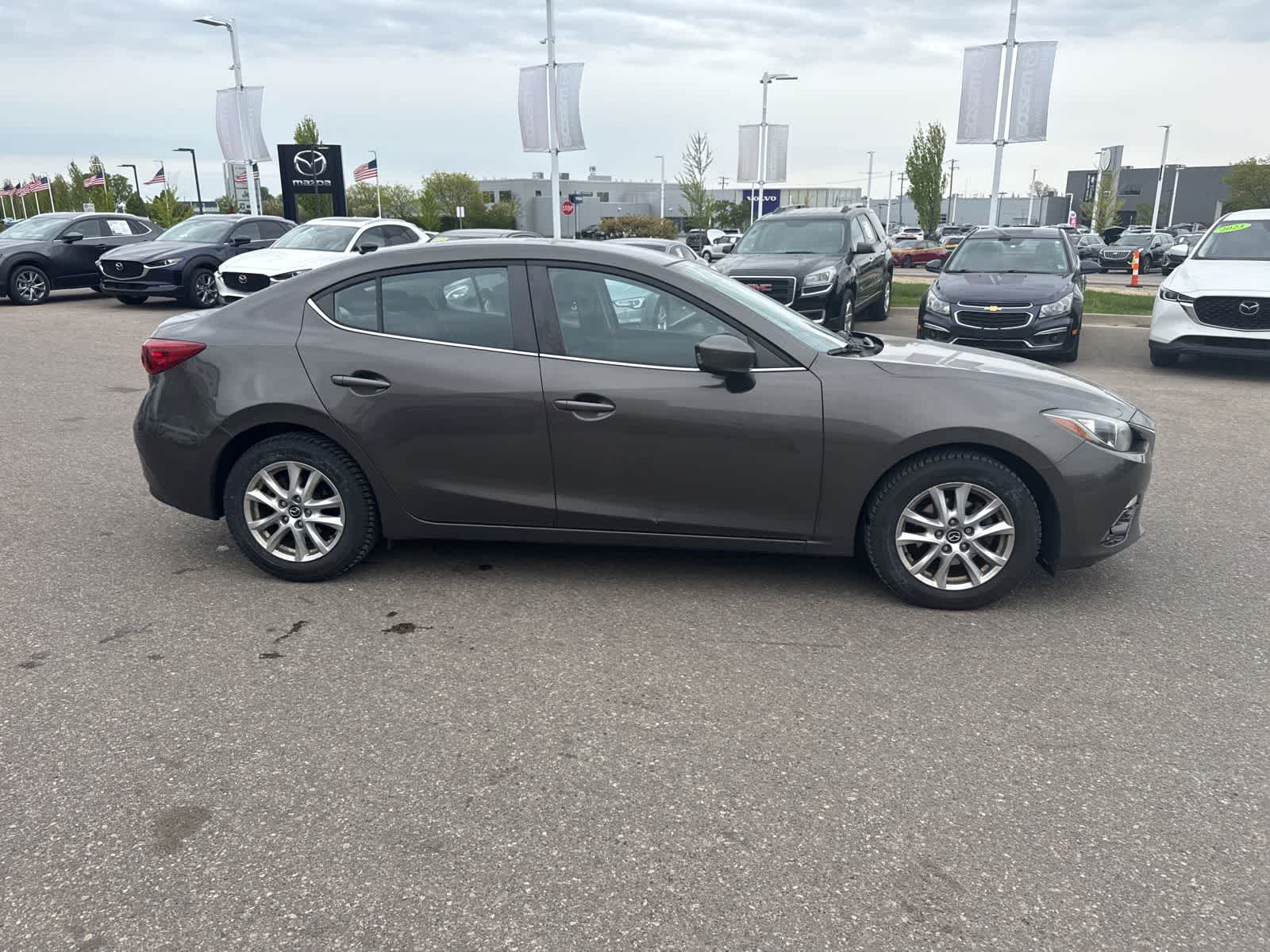 Thumbnail: 2016 Mazda Mazda3 - 4