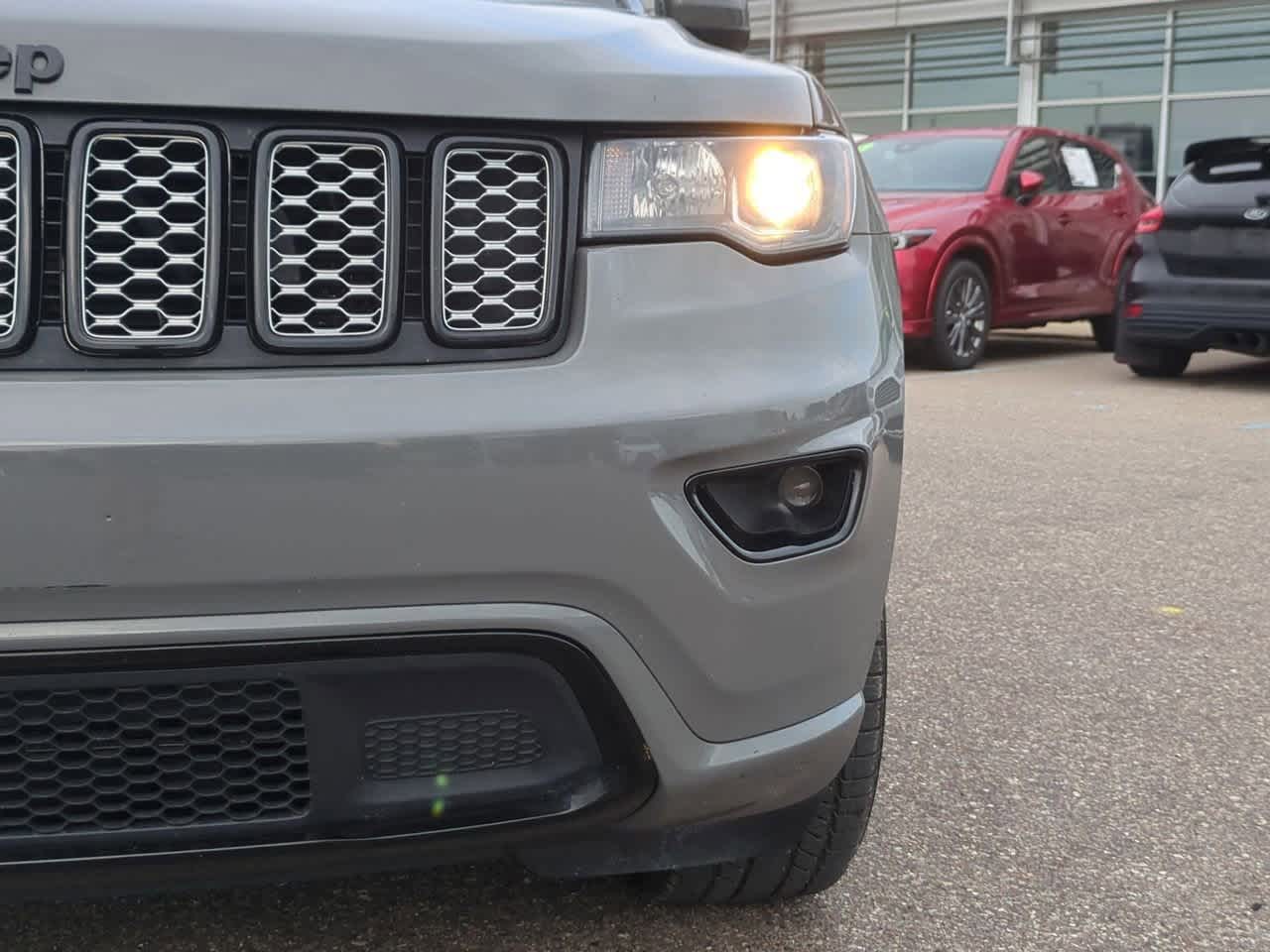 Thumbnail: 2021 Jeep Grand Cherokee - 10