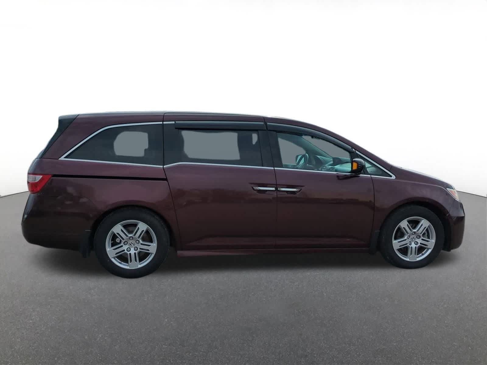 Thumbnail: 2011 Honda Odyssey - 7