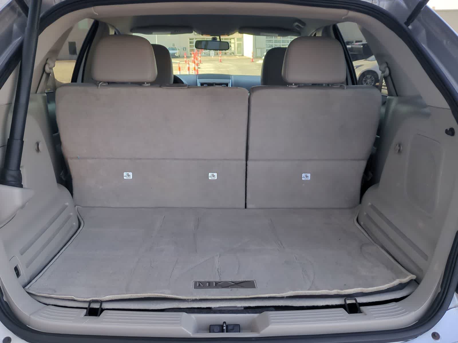 Thumbnail: 2011 Lincoln MKX - 32