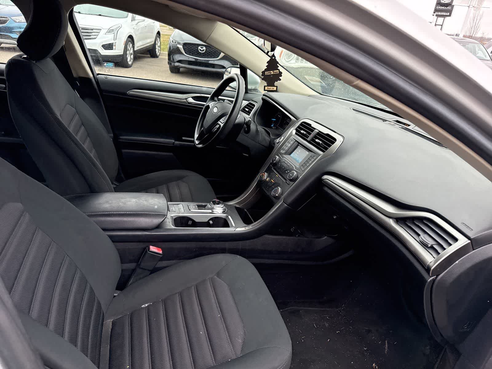 Thumbnail: 2017 Ford Fusion - 25