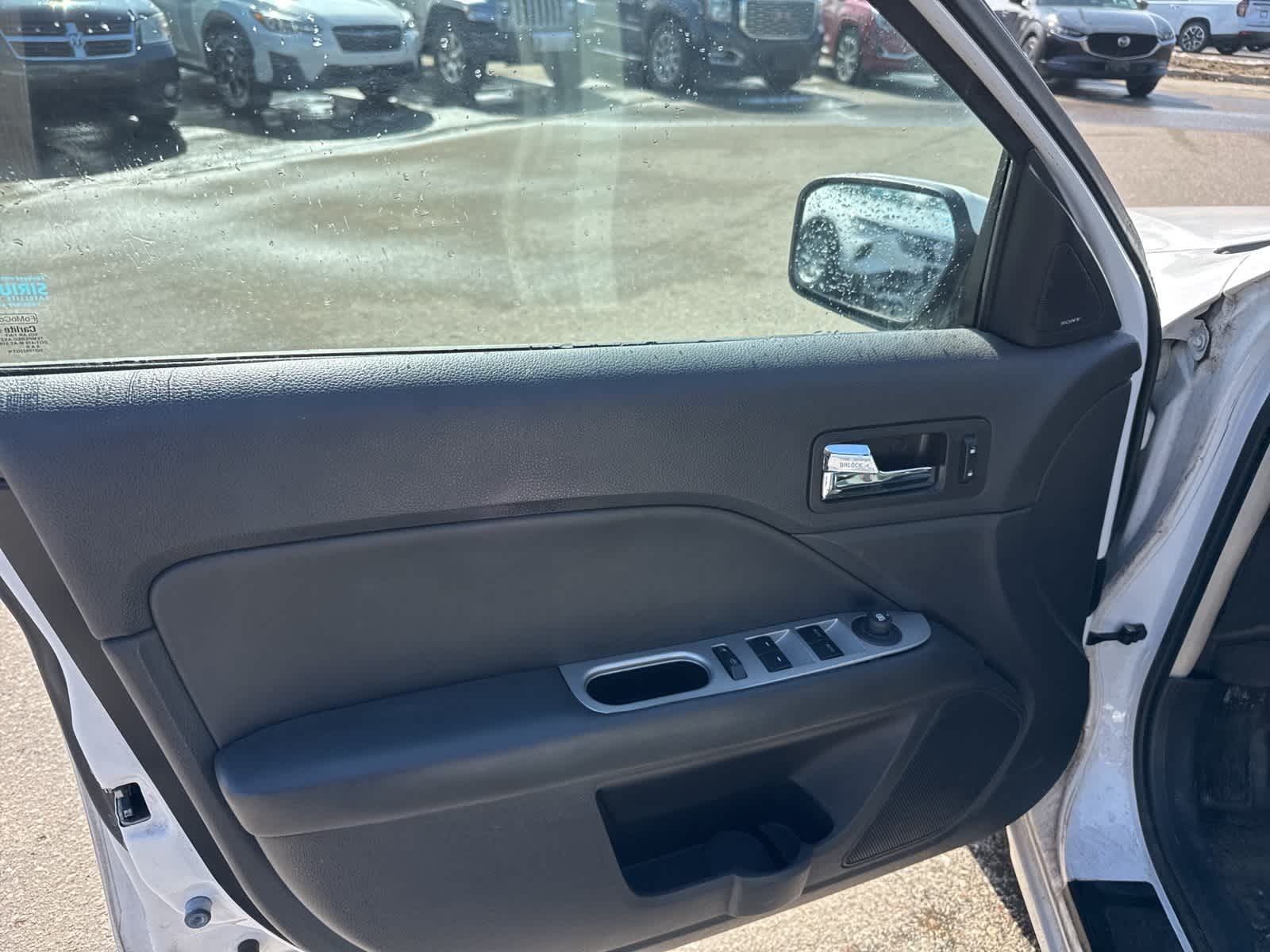 Thumbnail: 2011 Ford Fusion - 15