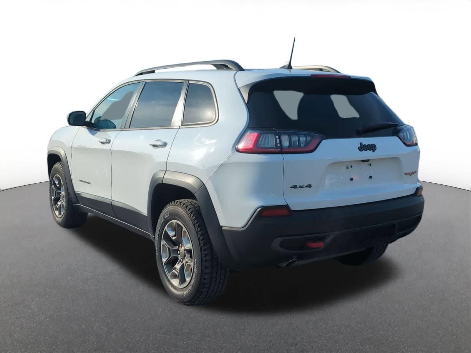 Thumbnail: 2019 Jeep Cherokee - 4