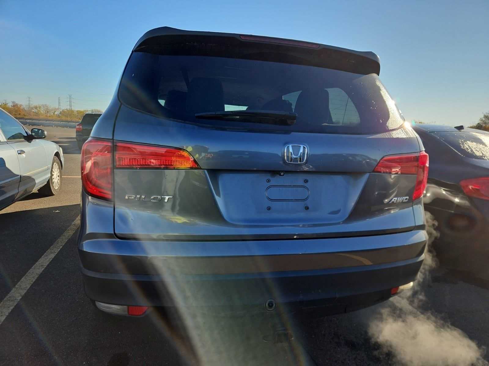 2016 Honda Pilot LX photo 4